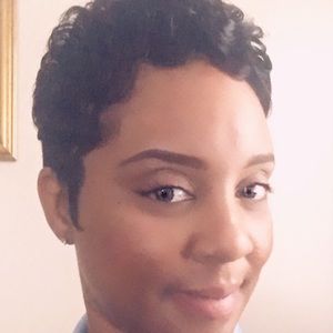 Meet your Posher, Mayvis